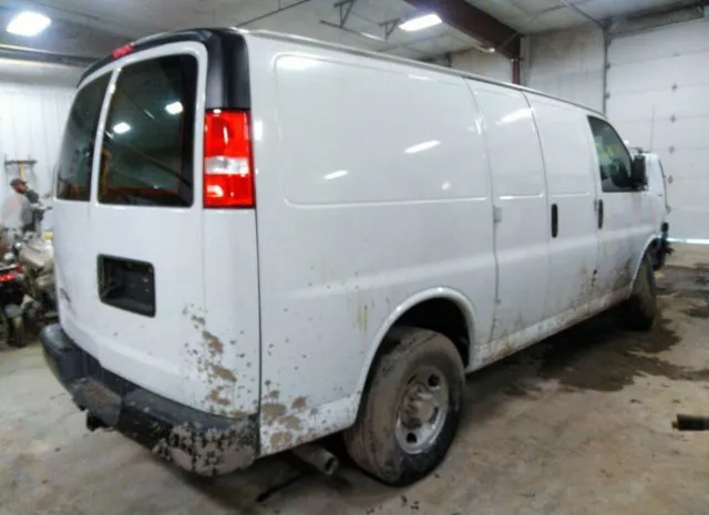 Photo 3 VIN: 1GCWGAFG7L1263116 - CHEVROLET EXPRESS CARGO VAN 