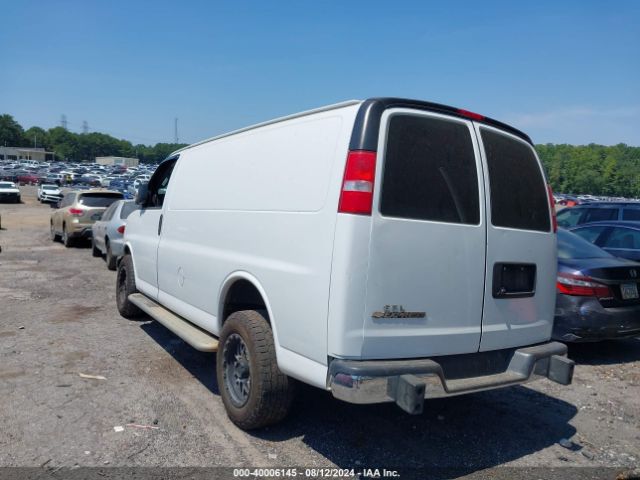 Photo 2 VIN: 1GCWGAFG8J1907378 - CHEVROLET EXPRESS 