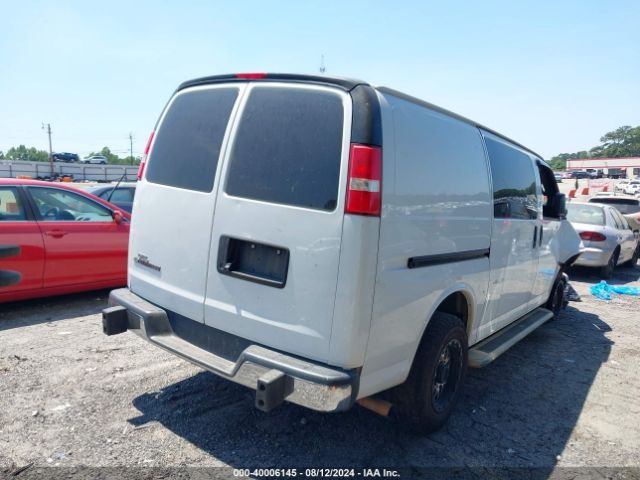 Photo 3 VIN: 1GCWGAFG8J1907378 - CHEVROLET EXPRESS 