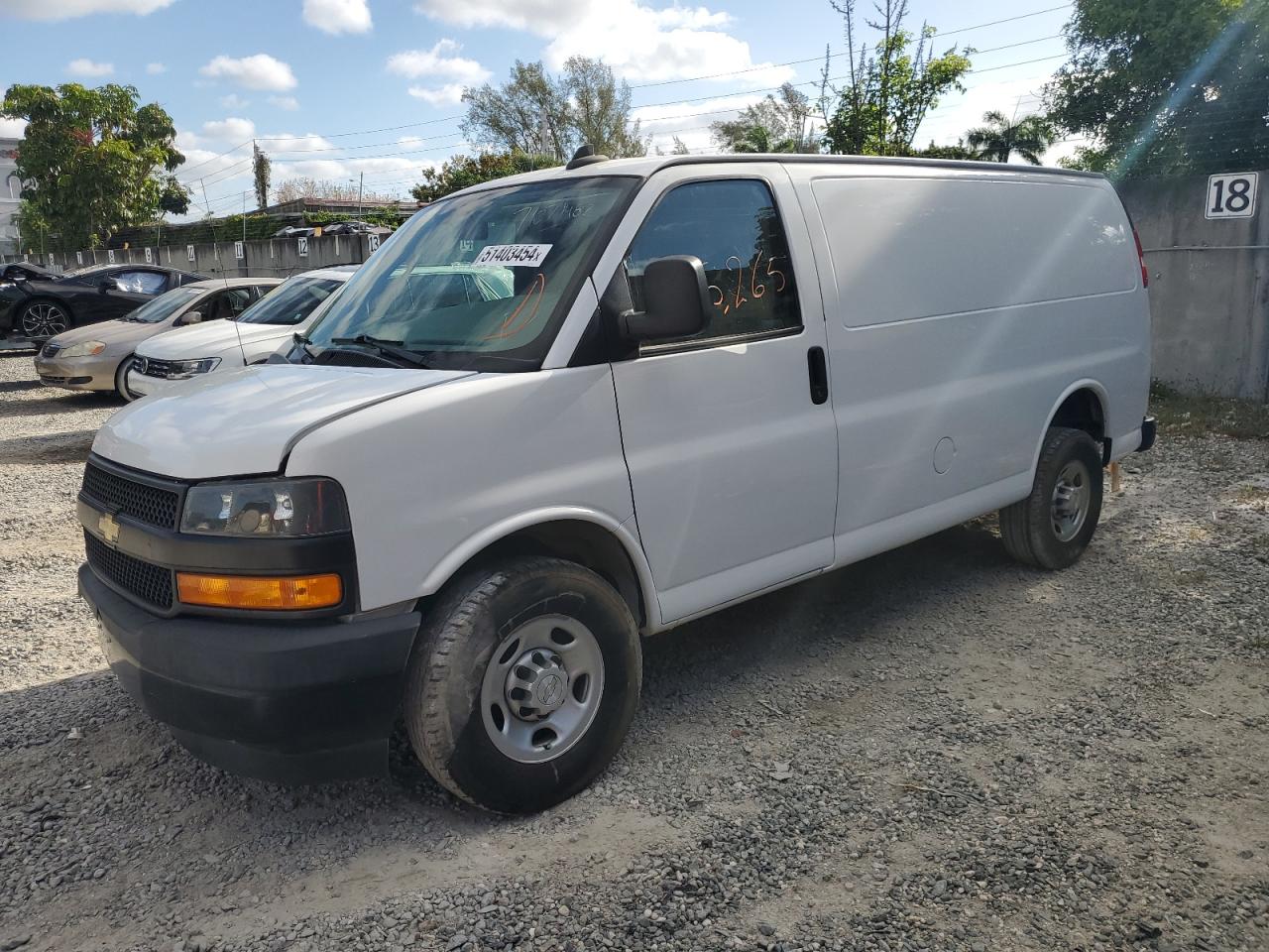 Photo 1 VIN: 1GCWGAFG8L1147326 - CHEVROLET EXPRESS 