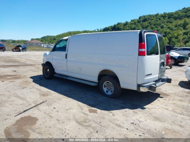 Photo 2 VIN: 1GCWGAFG9J1906336 - CHEVROLET EXPRESS 