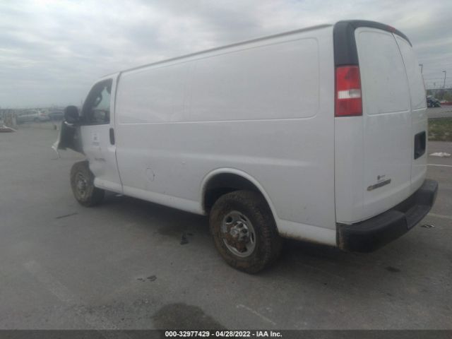 Photo 2 VIN: 1GCWGAFGXJ1179983 - CHEVROLET EXPRESS CARGO VAN 