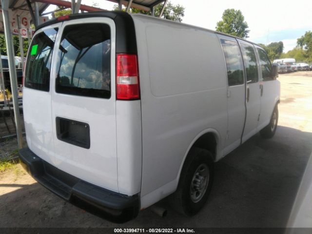 Photo 3 VIN: 1GCWGAFGXJ1210827 - CHEVROLET EXPRESS CARGO VAN 