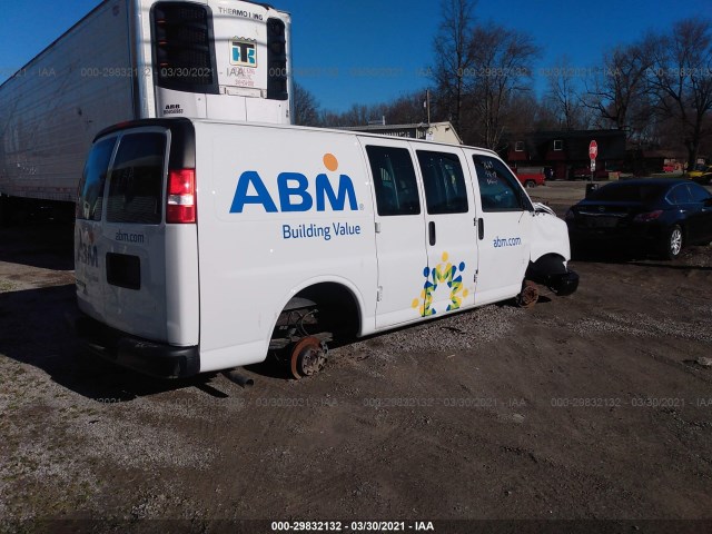 Photo 3 VIN: 1GCWGAFP0J1203630 - CHEVROLET EXPRESS CARGO VAN 