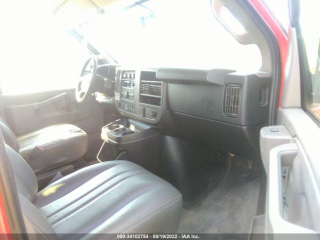 Photo 4 VIN: 1GCWGAFP0J1339627 - CHEVROLET EXPRESS CARGO VAN 