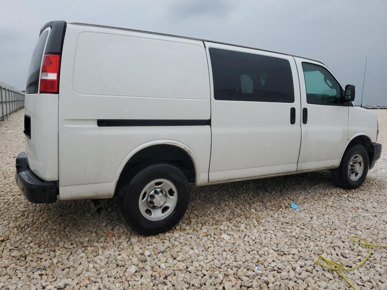 Photo 2 VIN: 1GCWGAFP0K1368479 - CHEVROLET EXPRESS 