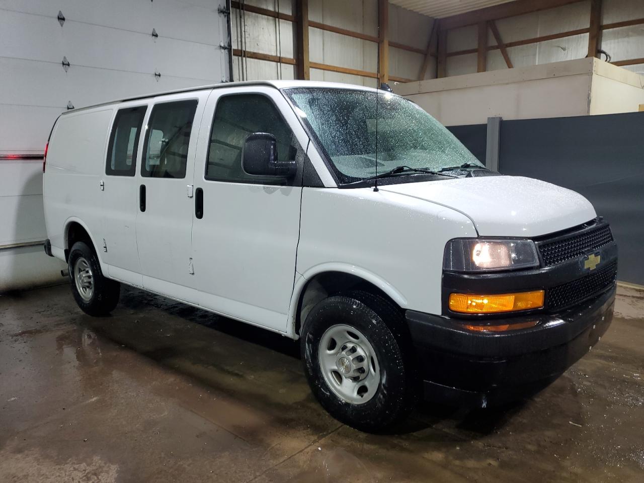 Photo 3 VIN: 1GCWGAFP0M1311086 - CHEVROLET EXPRESS 