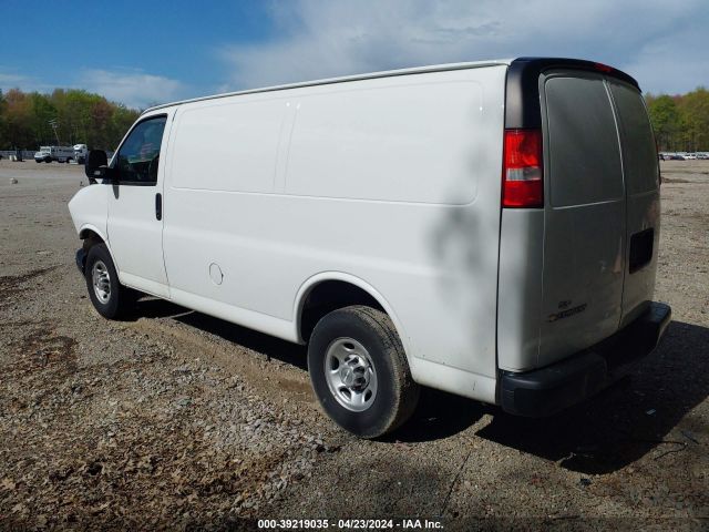 Photo 2 VIN: 1GCWGAFP0N1173678 - CHEVROLET EXPRESS CARGO 