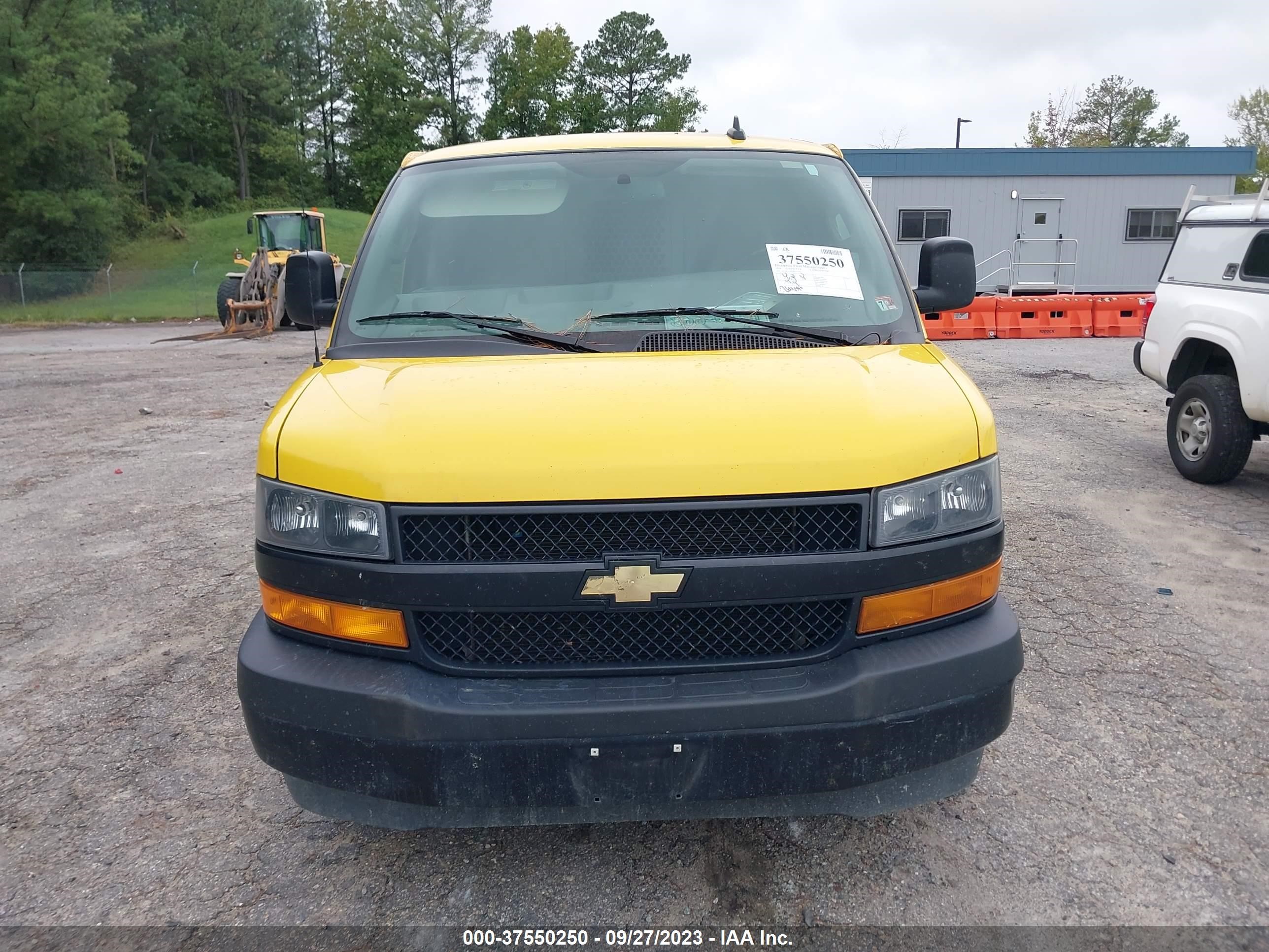 Photo 11 VIN: 1GCWGAFP1K1337757 - CHEVROLET EXPRESS 