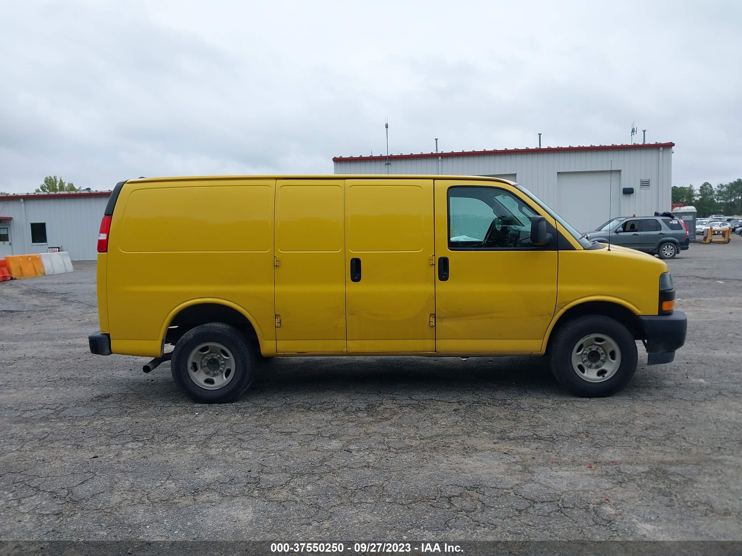 Photo 12 VIN: 1GCWGAFP1K1337757 - CHEVROLET EXPRESS 