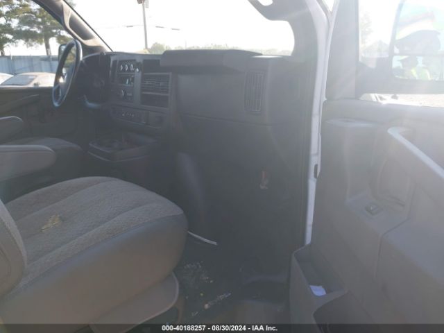 Photo 4 VIN: 1GCWGAFP1L1253956 - CHEVROLET EXPRESS 