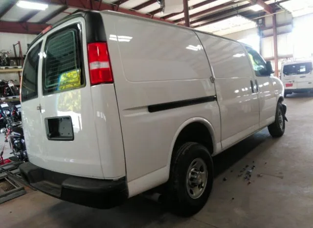 Photo 3 VIN: 1GCWGAFP1N1139491 - CHEVROLET EXPRESS CARGO VAN 