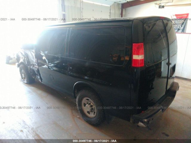 Photo 2 VIN: 1GCWGAFP2J1188662 - CHEVROLET EXPRESS CARGO VAN 