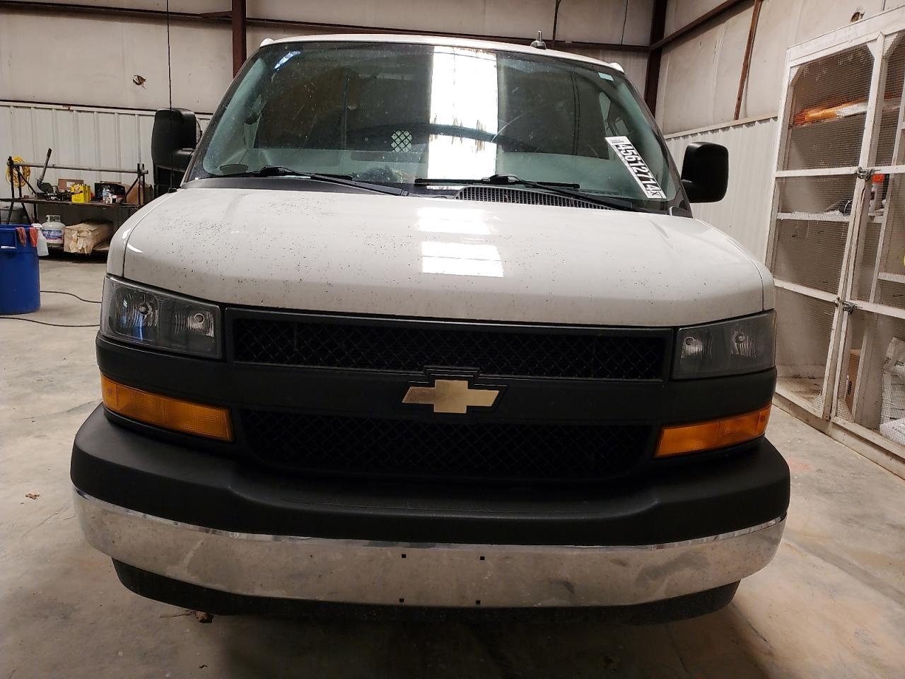 Photo 4 VIN: 1GCWGAFP2J1309223 - CHEVROLET EXPRESS 