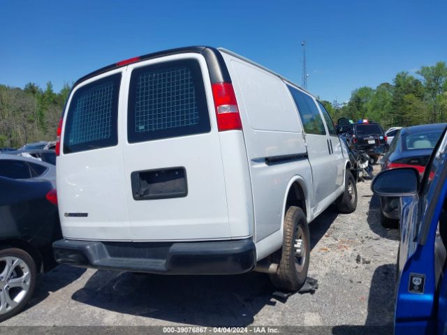 Photo 3 VIN: 1GCWGAFP2J1336129 - CHEVROLET EXPRESS 2500 