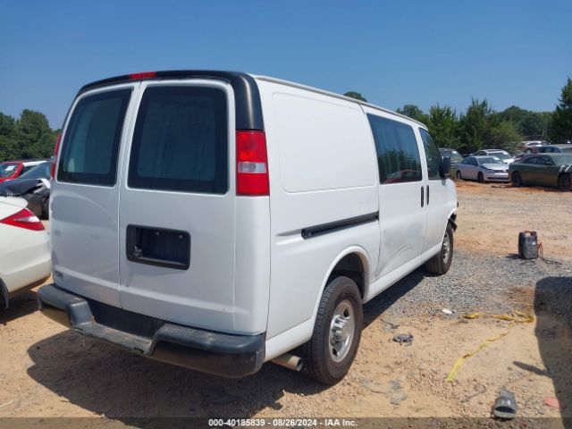 Photo 3 VIN: 1GCWGAFP2L1190639 - CHEVROLET EXPRESS 