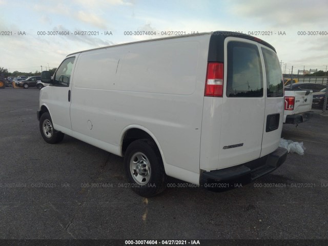 Photo 2 VIN: 1GCWGAFP3J1268469 - CHEVROLET EXPRESS CARGO VAN 