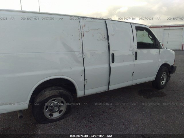 Photo 5 VIN: 1GCWGAFP3J1268469 - CHEVROLET EXPRESS CARGO VAN 