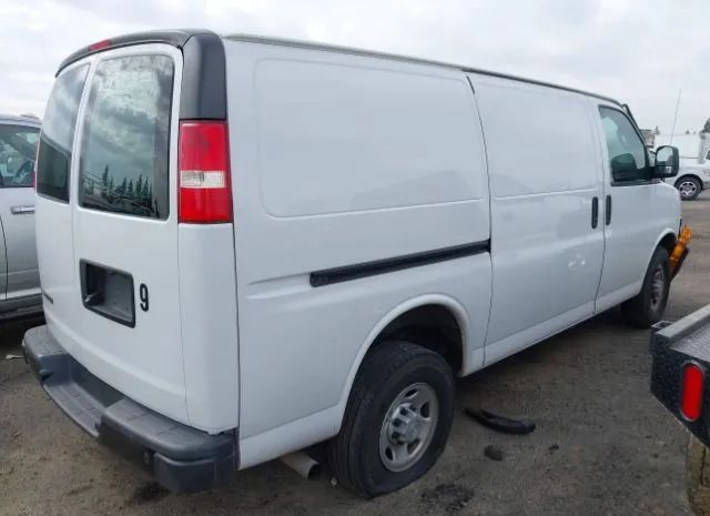 Photo 3 VIN: 1GCWGAFP3J1300708 - CHEVROLET EXPRESS CARGO VAN 