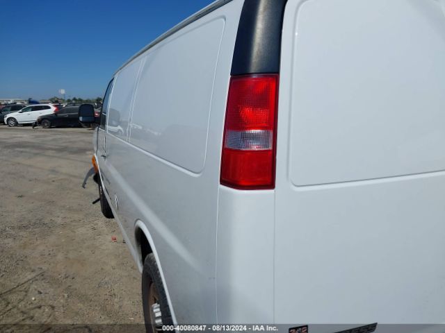 Photo 2 VIN: 1GCWGAFP3K1362143 - CHEVROLET EXPRESS 