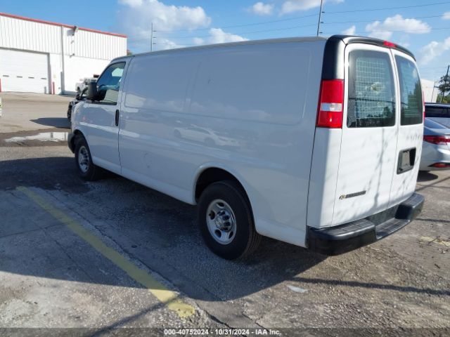 Photo 2 VIN: 1GCWGAFP3M1182860 - CHEVROLET EXPRESS 