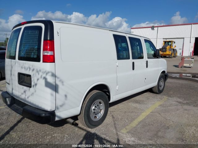 Photo 3 VIN: 1GCWGAFP3M1182860 - CHEVROLET EXPRESS 