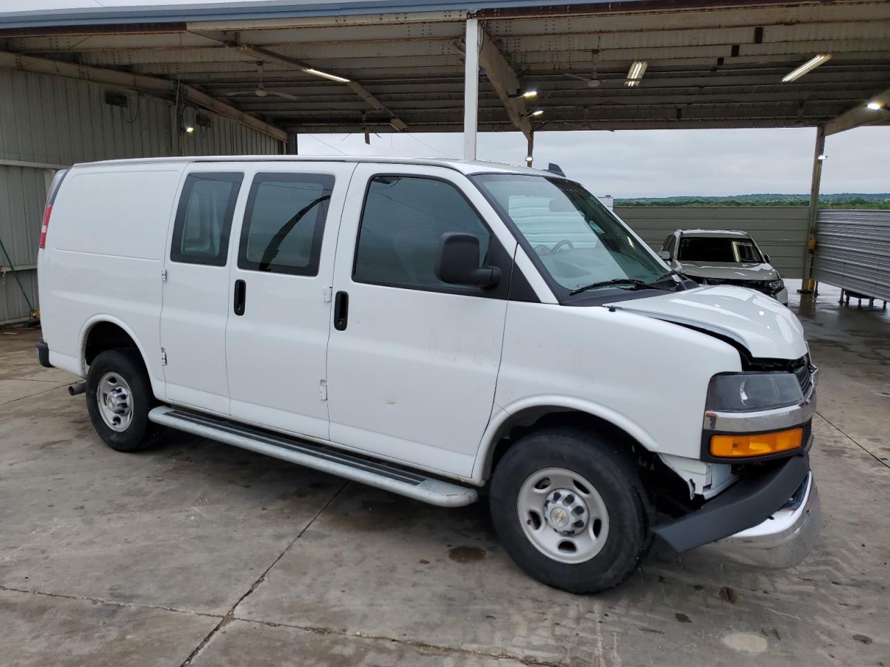 Photo 3 VIN: 1GCWGAFP3P1219748 - CHEVROLET EXPRESS 