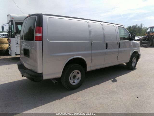 Photo 3 VIN: 1GCWGAFP3R1159571 - CHEVROLET EXPRESS CARGO 