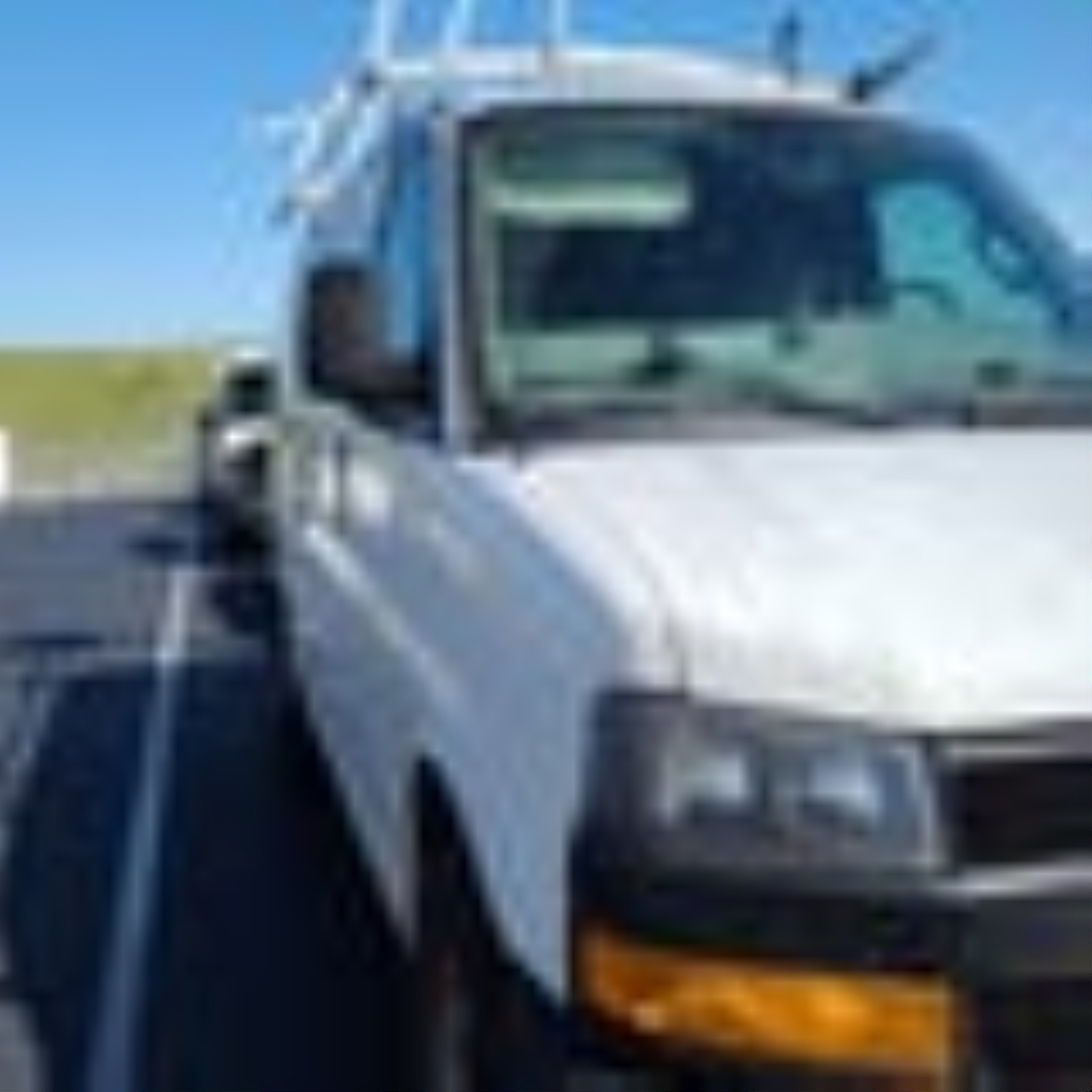 Photo 13 VIN: 1GCWGAFP4J1326752 - CHEVROLET EXPRESS 