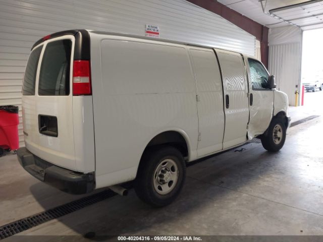 Photo 3 VIN: 1GCWGAFP4L1157173 - CHEVROLET EXPRESS 