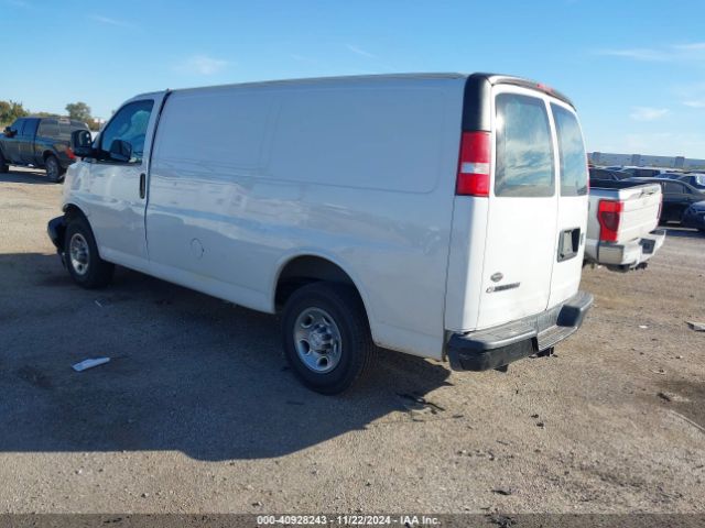 Photo 2 VIN: 1GCWGAFP5J1286066 - CHEVROLET EXPRESS 