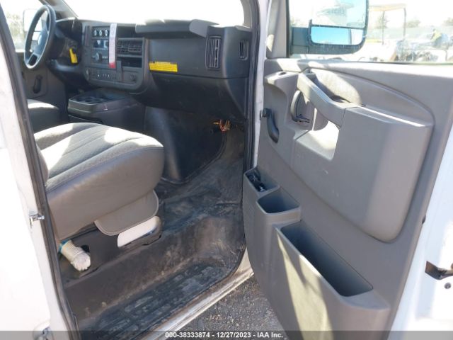 Photo 4 VIN: 1GCWGAFP5L1163662 - CHEVROLET EXPRESS CARGO 