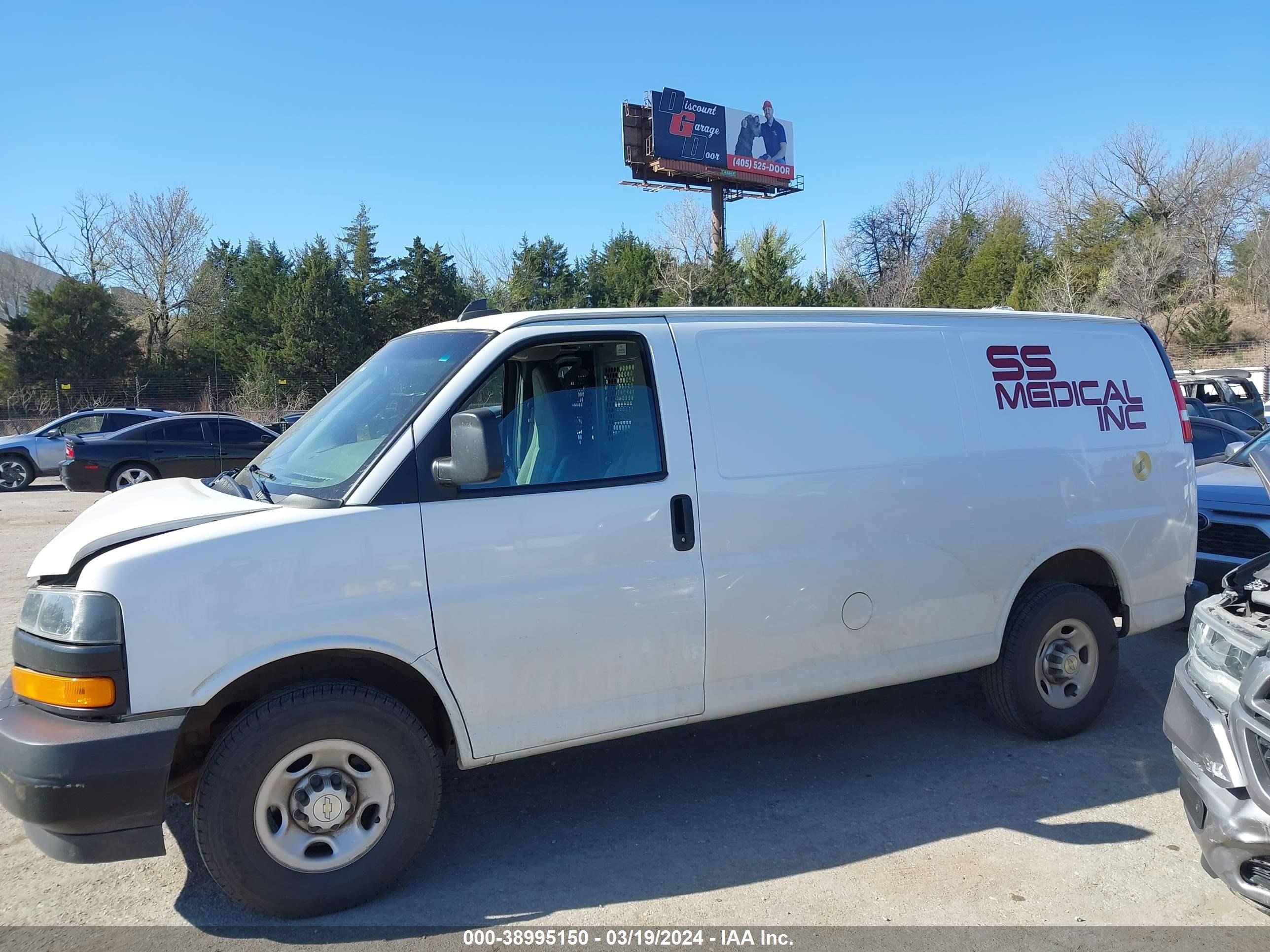 Photo 13 VIN: 1GCWGAFP5M1176915 - CHEVROLET EXPRESS 