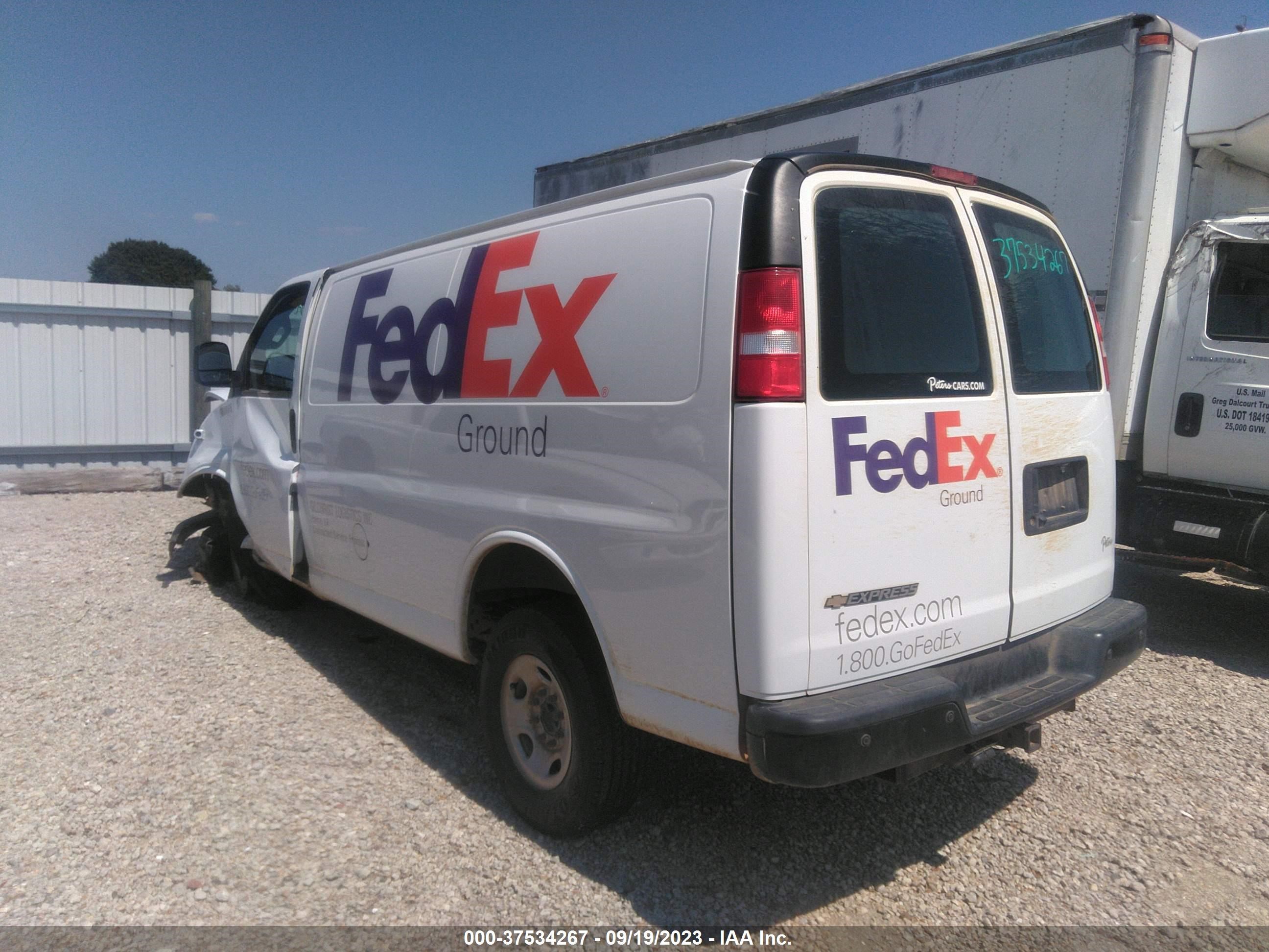 Photo 2 VIN: 1GCWGAFP5N1282878 - CHEVROLET EXPRESS 