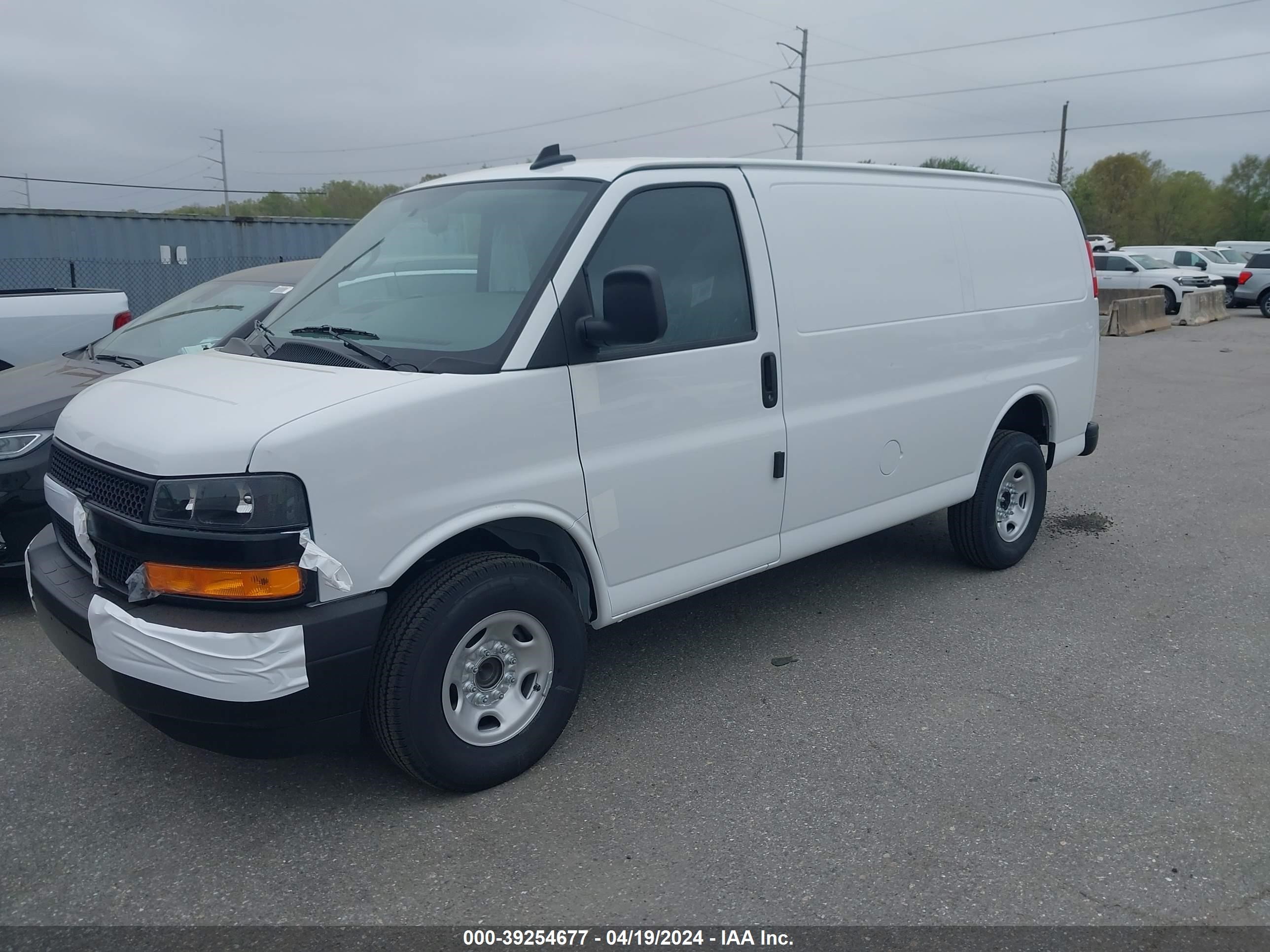 Photo 1 VIN: 1GCWGAFP5R1158762 - CHEVROLET EXPRESS 