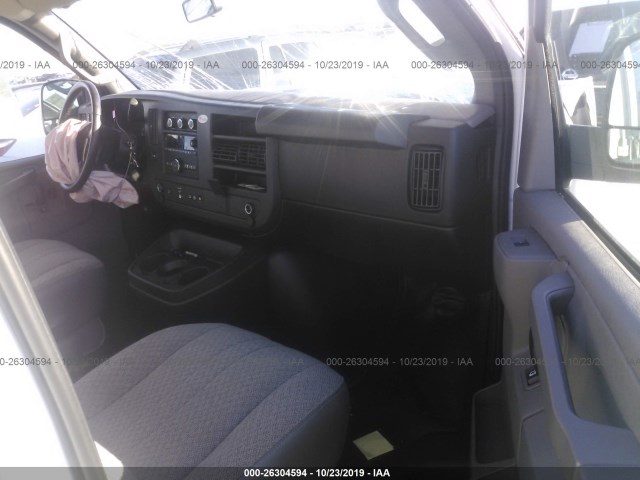 Photo 4 VIN: 1GCWGAFP6J1323982 - CHEVROLET EXPRESS CARGO VAN 