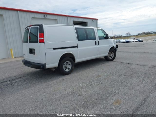 Photo 3 VIN: 1GCWGAFP6L1256710 - CHEVROLET EXPRESS 