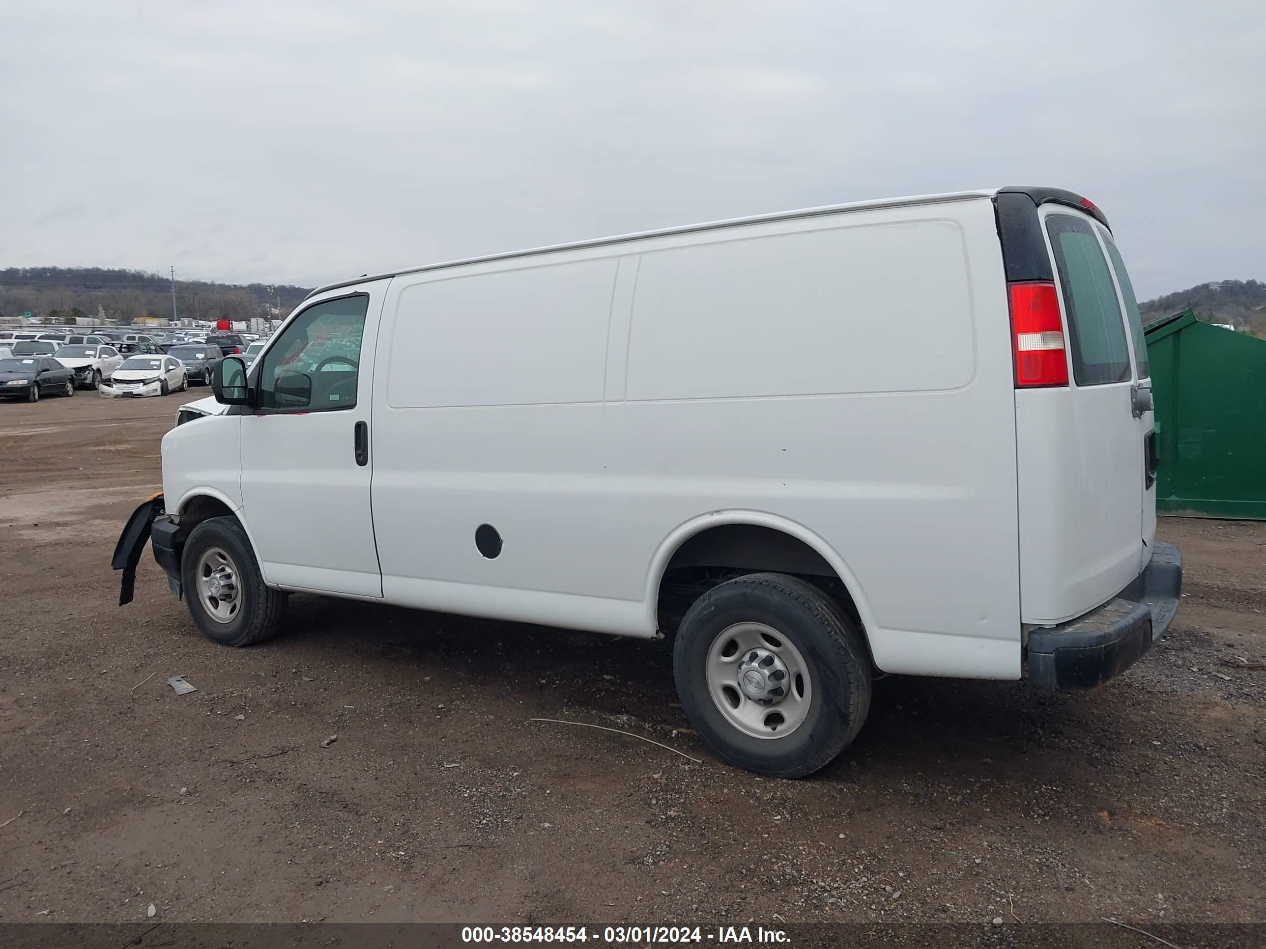 Photo 13 VIN: 1GCWGAFP7J1180198 - CHEVROLET EXPRESS 