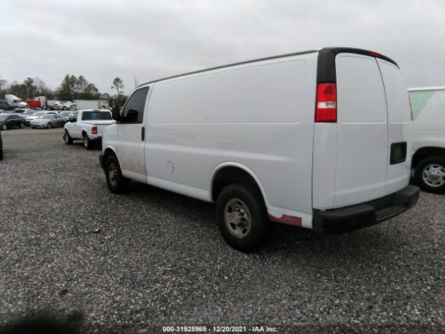 Photo 2 VIN: 1GCWGAFP7J1301375 - CHEVROLET EXPRESS CARGO VAN 