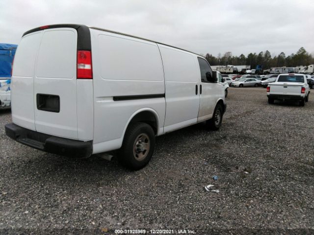 Photo 3 VIN: 1GCWGAFP7J1301375 - CHEVROLET EXPRESS CARGO VAN 