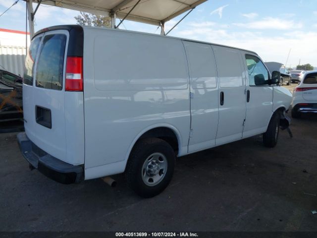 Photo 3 VIN: 1GCWGAFP7J1345084 - CHEVROLET EXPRESS 