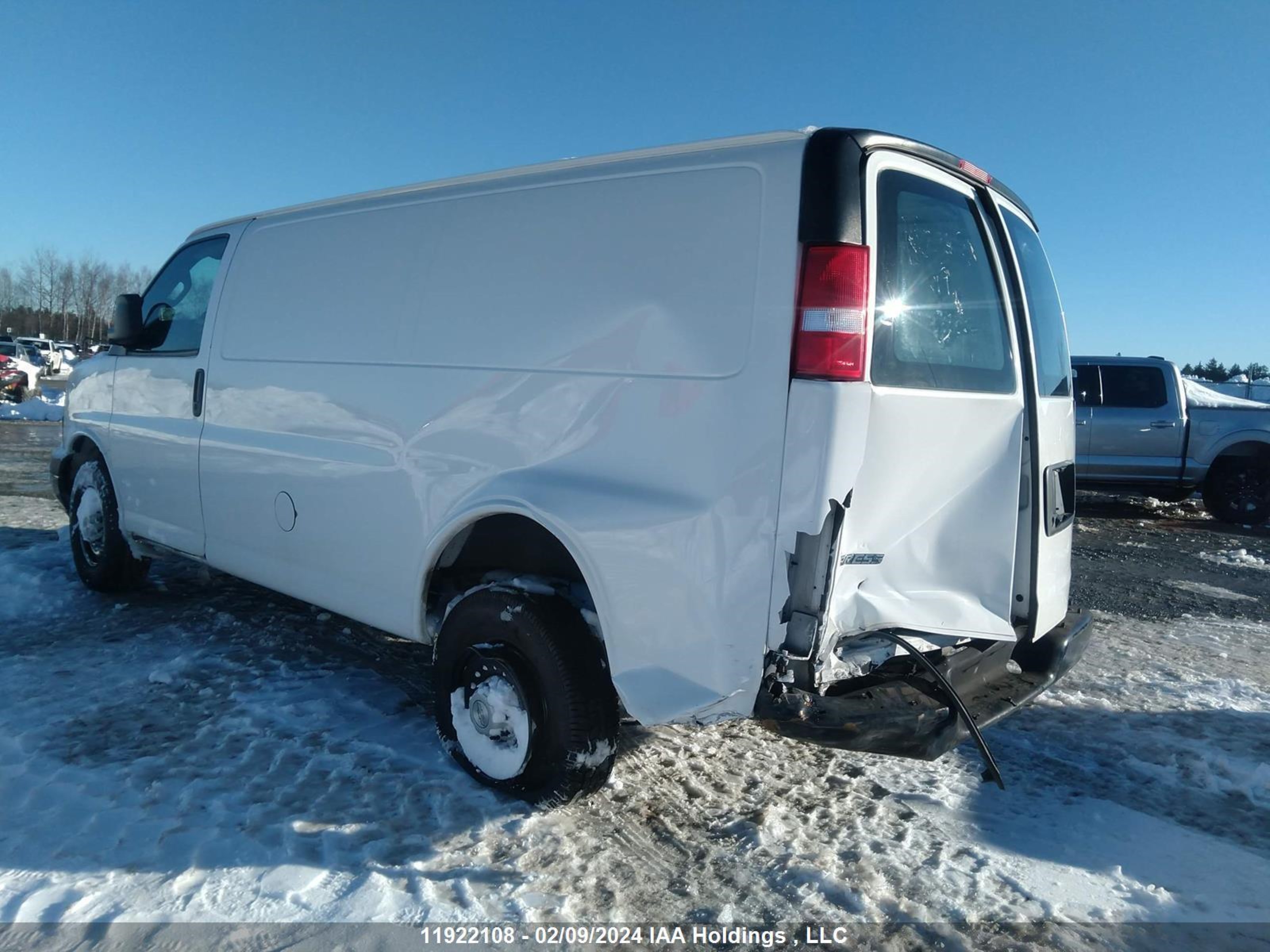 Photo 2 VIN: 1GCWGAFP7K1329078 - CHEVROLET EXPRESS 