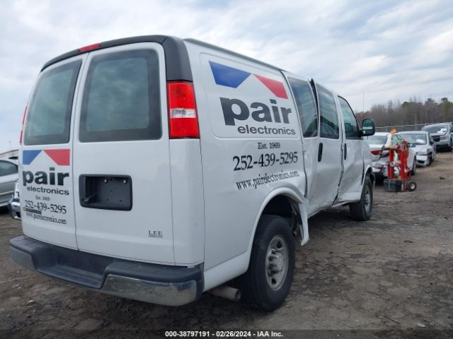 Photo 3 VIN: 1GCWGAFP7N1207129 - CHEVROLET EXPRESS CARGO 