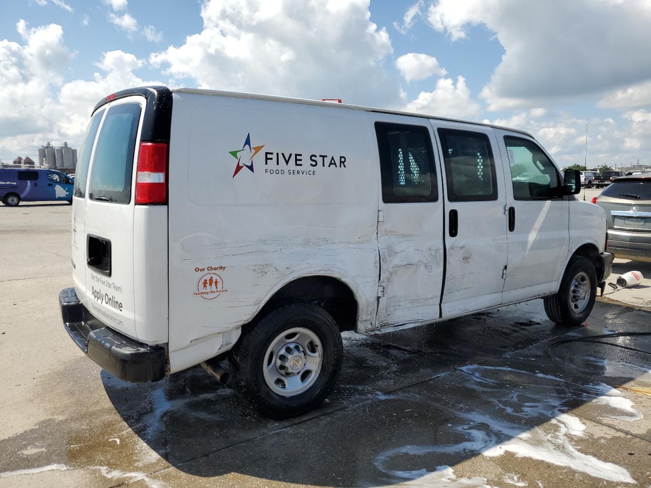 Photo 2 VIN: 1GCWGAFP7N1280839 - CHEVROLET EXPRESS 