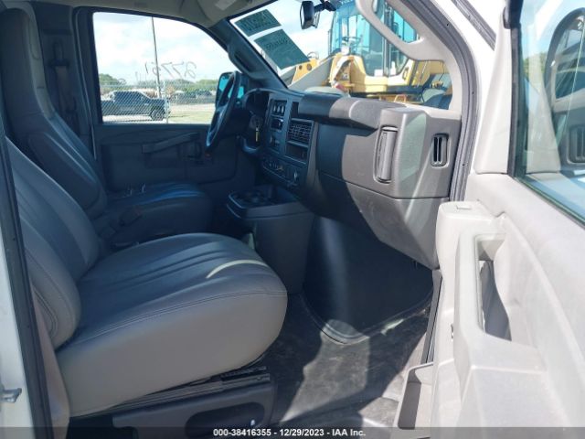 Photo 4 VIN: 1GCWGAFP8K1211749 - CHEVROLET EXPRESS G2500 