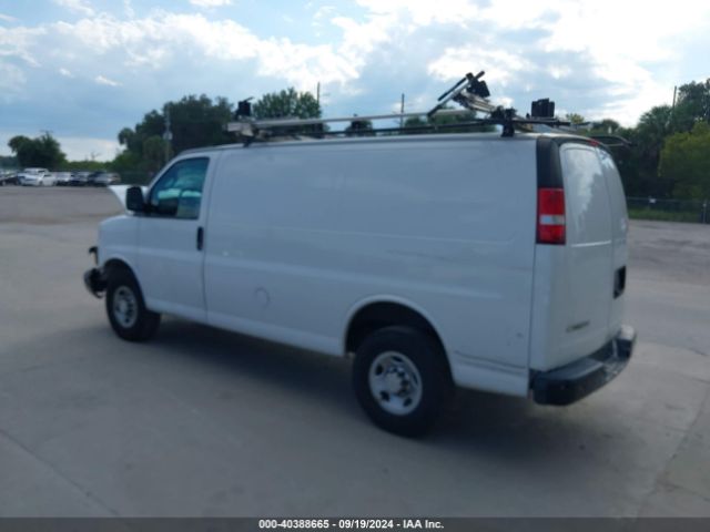 Photo 2 VIN: 1GCWGAFP9J1332868 - CHEVROLET EXPRESS 