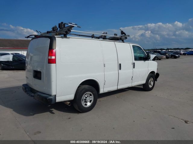 Photo 3 VIN: 1GCWGAFP9J1332868 - CHEVROLET EXPRESS 