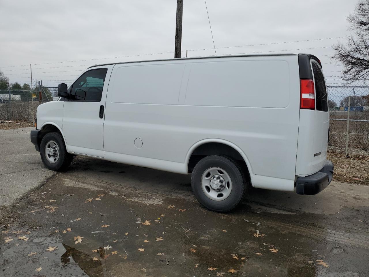 Photo 1 VIN: 1GCWGAFP9K1330507 - CHEVROLET EXPRESS 