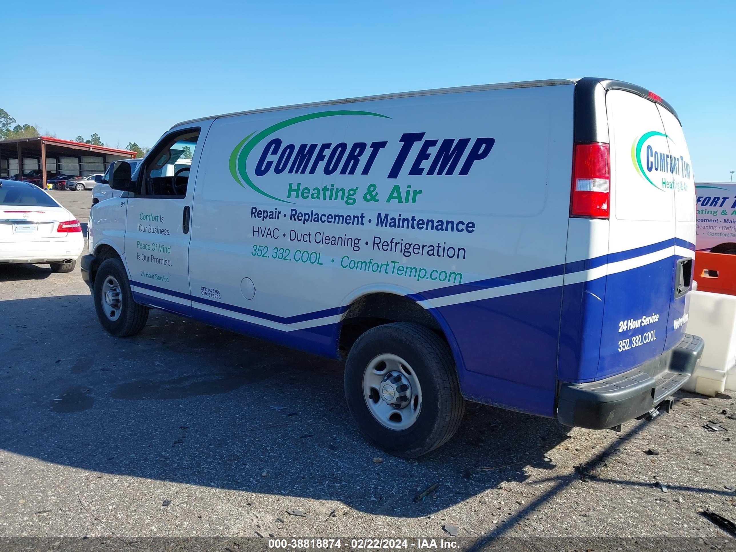 Photo 2 VIN: 1GCWGAFP9L1224818 - CHEVROLET EXPRESS 