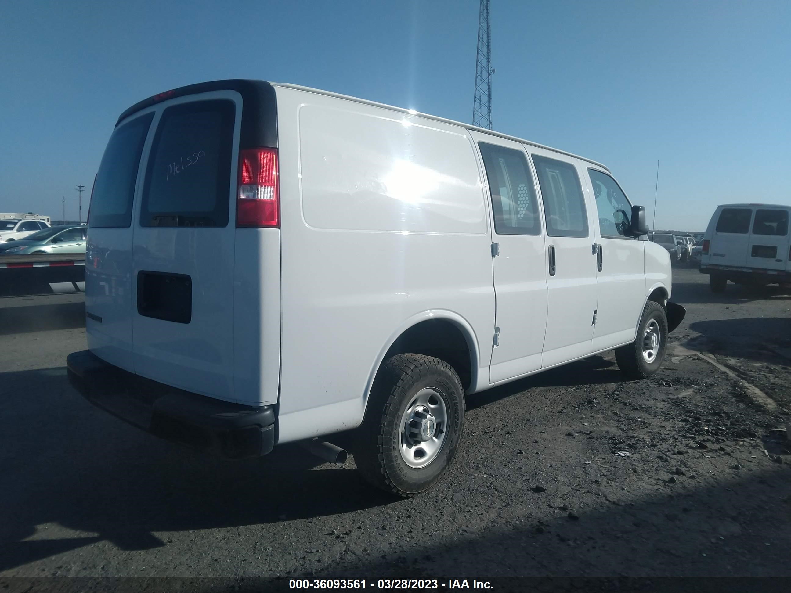 Photo 3 VIN: 1GCWGAFP9M1205705 - CHEVROLET EXPRESS 